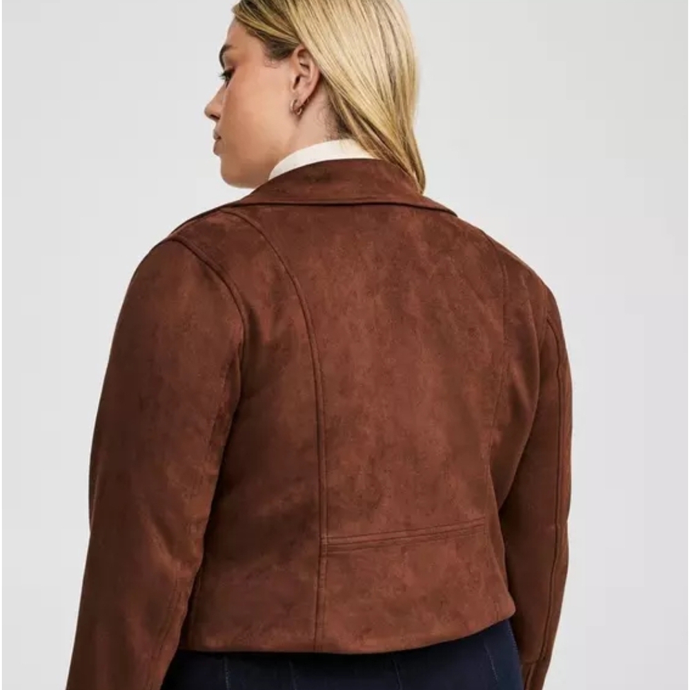 Chic Women's Brown Leather Jacket - Picture 4 of 11